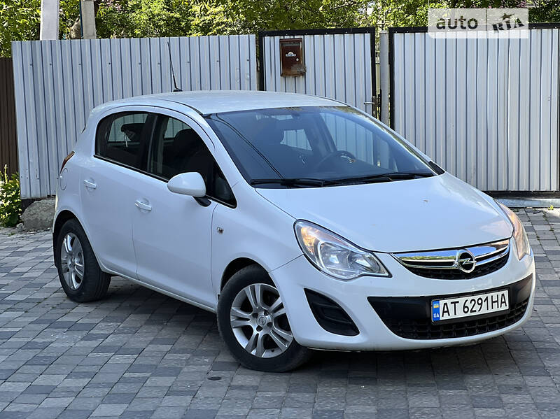 Хэтчбек Opel Corsa 2012 в Коломые