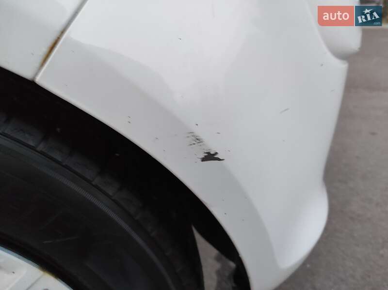 Хэтчбек Opel Corsa 2010 в Новояворовске