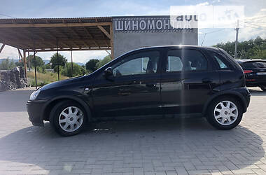 Хэтчбек Opel Corsa 2006 в 