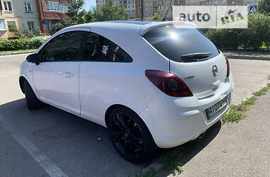 Купе Opel Corsa 2014 в 