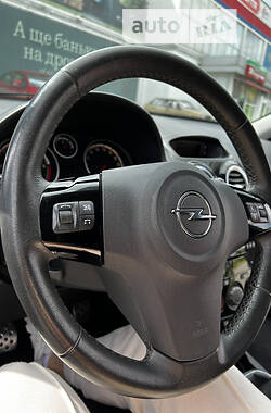 Купе Opel Corsa 2014 в 