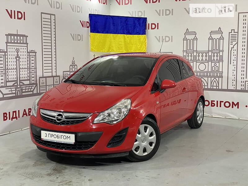 Хэтчбек Opel Corsa 2012 в Киеве