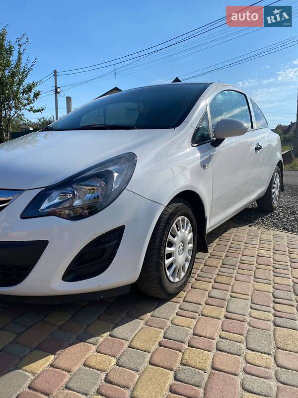 Хэтчбек Opel Corsa 2014 в Камне-Каширском