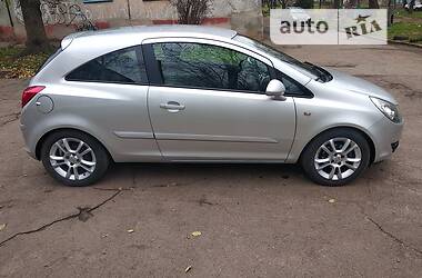 Хэтчбек Opel Corsa 2007 в Кривом Роге