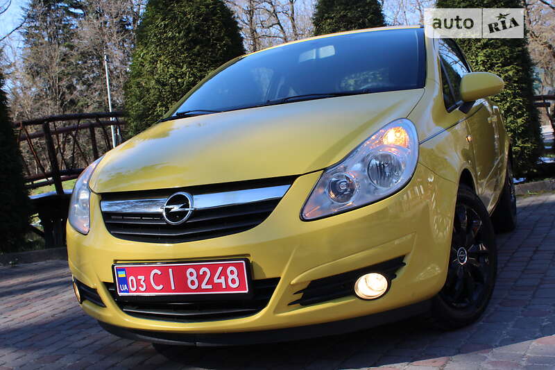 Хэтчбек Opel Corsa 2008 в Трускавце