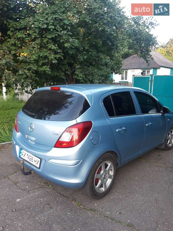 Хэтчбек Opel Corsa 2009 в Валках