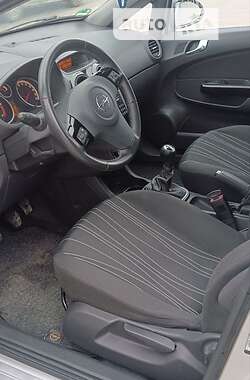 Хэтчбек Opel Corsa 2010 в Ивано-Франковске