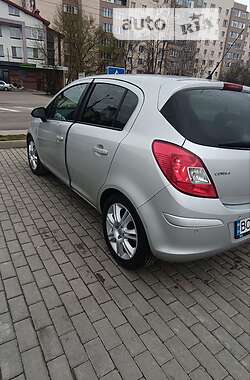 Хэтчбек Opel Corsa 2010 в Ивано-Франковске