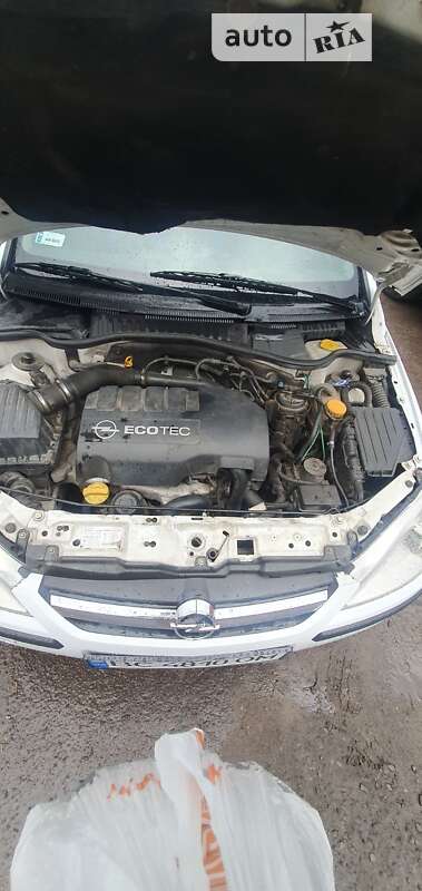 Хэтчбек Opel Corsa 2005 в Львове