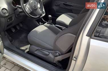 Хэтчбек Opel Corsa 2011 в 