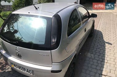 Хетчбек Opel Corsa 2001 в Сваляві