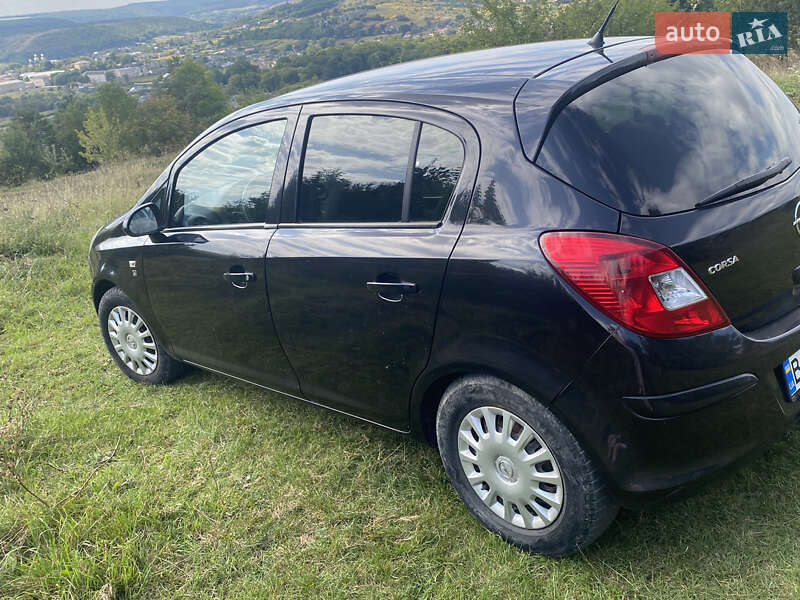 Хэтчбек Opel Corsa 2010 в Борщеве фото 3 Хэтчбек Opel Corsa 2010 в Борщеве