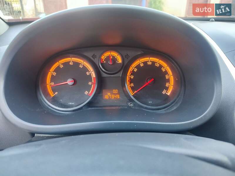 Хэтчбек Opel Corsa 2009 в Кременце