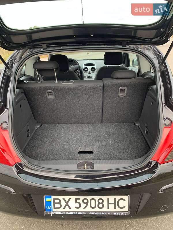 Хетчбек Opel Corsa 2008 в Ізяславі