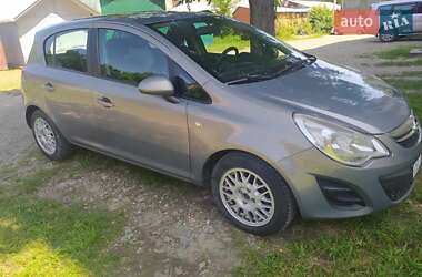 Хэтчбек Opel Corsa 2011 в 