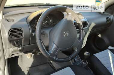 Хэтчбек Opel Corsa 2004 в Житомире