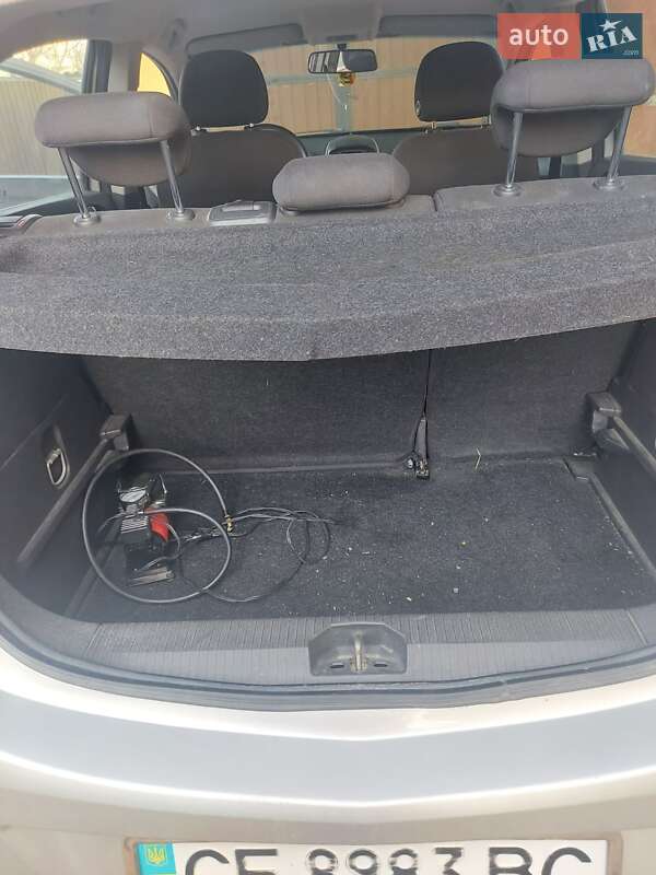 Хэтчбек Opel Corsa 2007 в Кицмани
