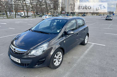 Хетчбек Opel Corsa 2014 в Києві