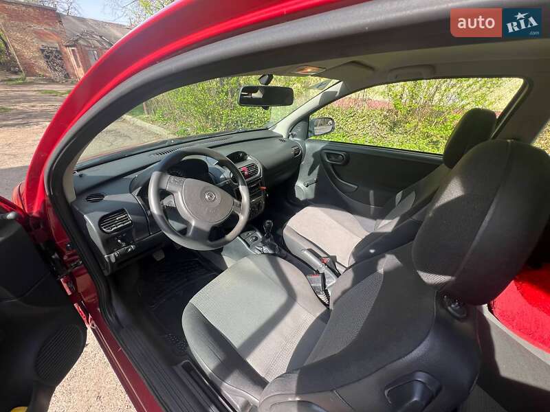Хэтчбек Opel Corsa 2006 в Львове