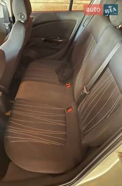 Хетчбек Opel Corsa 2007 в 