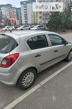 Хэтчбек Opel Corsa 2007 в Ирпене