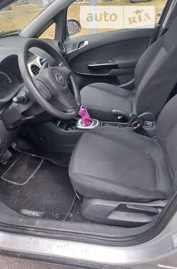 Хэтчбек Opel Corsa 2007 в Ирпене