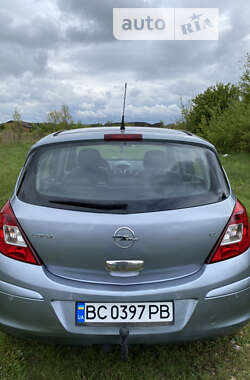 Хэтчбек Opel Corsa 2007 в Мостиске