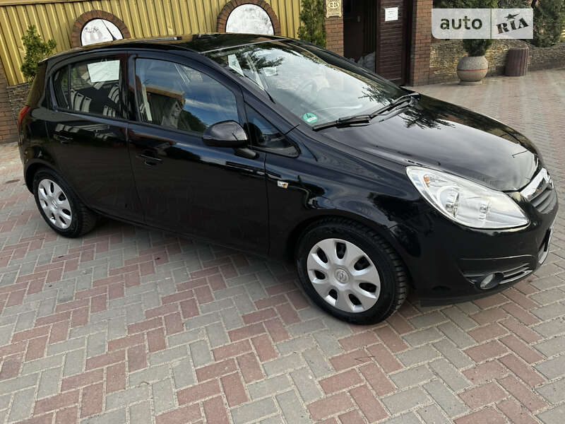 Хэтчбек Opel Corsa 2009 в Виннице