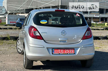 Хэтчбек Opel Corsa 2011 в Львове