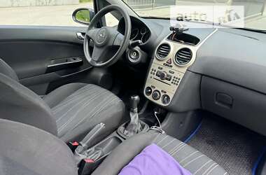 Хэтчбек Opel Corsa 2007 в Киеве