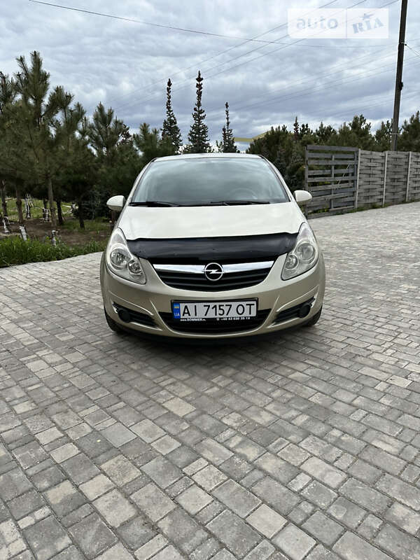 Хэтчбек Opel Corsa 2007 в Киеве