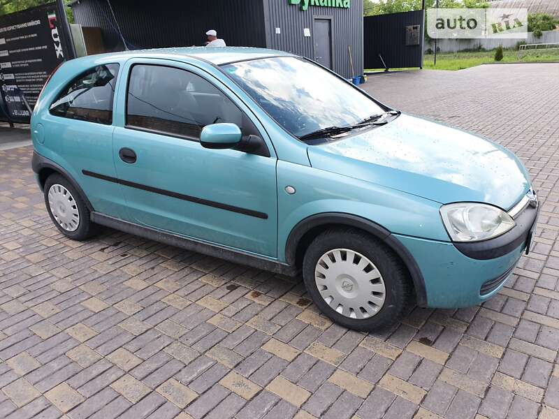 Хэтчбек Opel Corsa 2002 в Полтаве