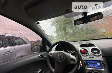 Хэтчбек Opel Corsa 2008 в 
