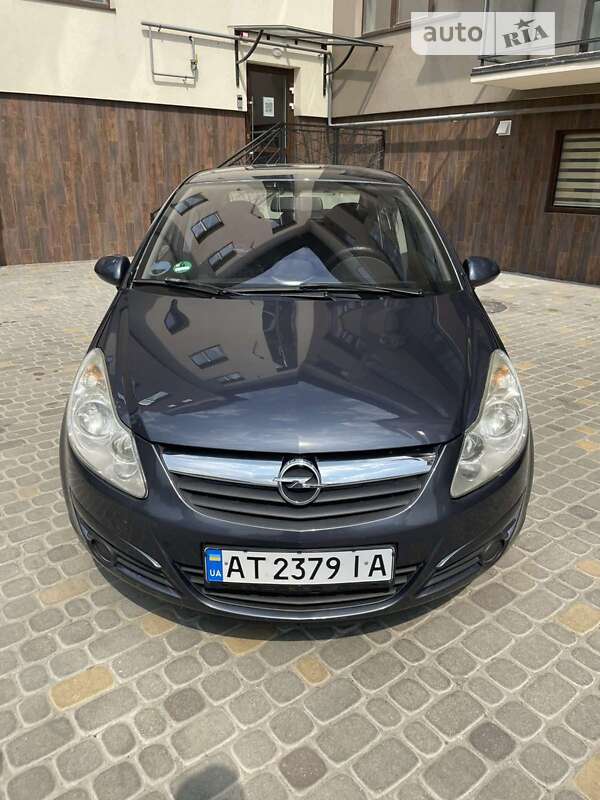 Хетчбек Opel Corsa 2009 в Коломиї