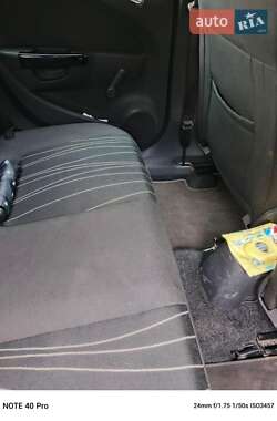 Хэтчбек Opel Corsa 2010 в 