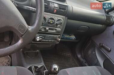 Хэтчбек Opel Corsa 1999 в 