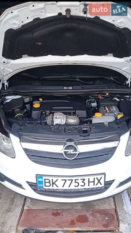 Хэтчбек Opel Corsa 2010 в Подольске