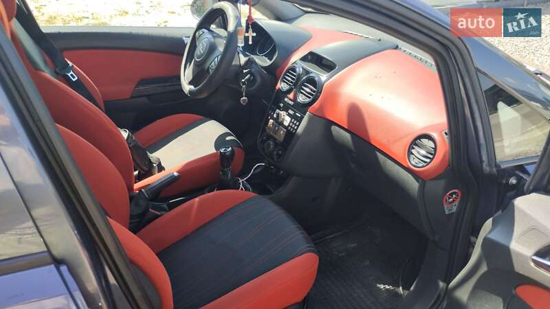 Хэтчбек Opel Corsa 2008 в Николаеве