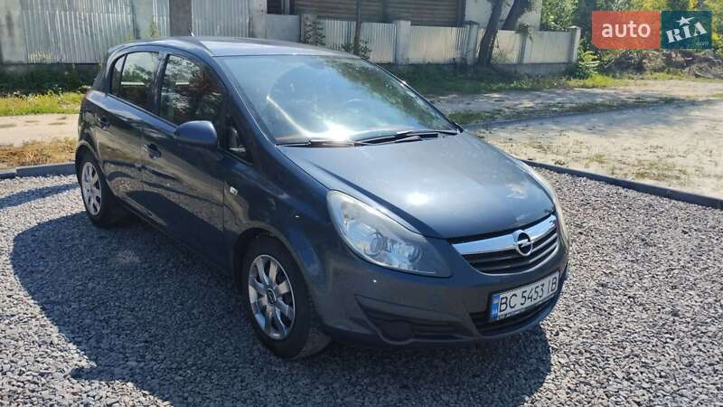 Хэтчбек Opel Corsa 2008 в 