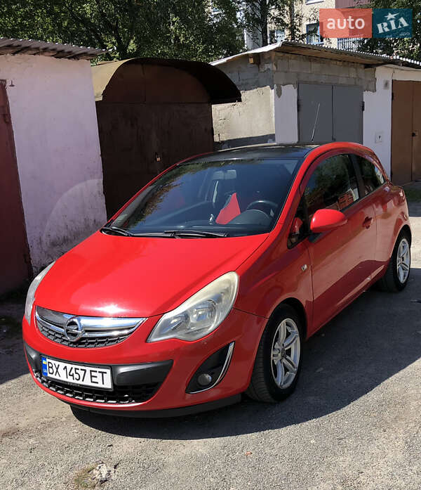 Хэтчбек Opel Corsa 2011 в Шепетовке