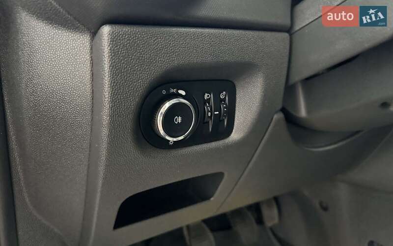 Хетчбек Opel Corsa 2012 в Шептицькому