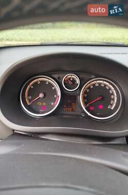 Хетчбек Opel Corsa 2011 в 