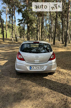 Хэтчбек Opel Corsa 2014 в Сумах