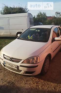 Хэтчбек Opel Corsa 2005 в Калуше