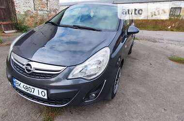 Хетчбек Opel Corsa 2011 в Рівному