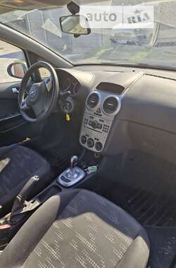 Хетчбек Opel Corsa 2012 в Запоріжжі