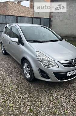 Хэтчбек Opel Corsa 2012 в Костополе