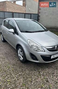 Хэтчбек Opel Corsa 2012 в Костополе