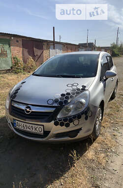 Хэтчбек Opel Corsa 2010 в Миргороде