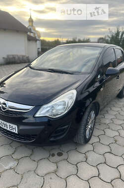 Хетчбек Opel Corsa 2011 в Новоселиці